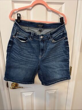 Judy Blue Mid-Wash Stretch Denim Shorts